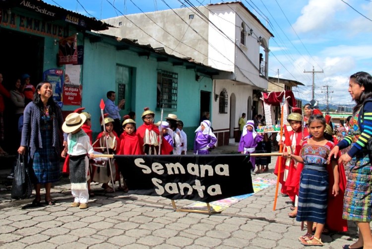 1068 children parade comalapa