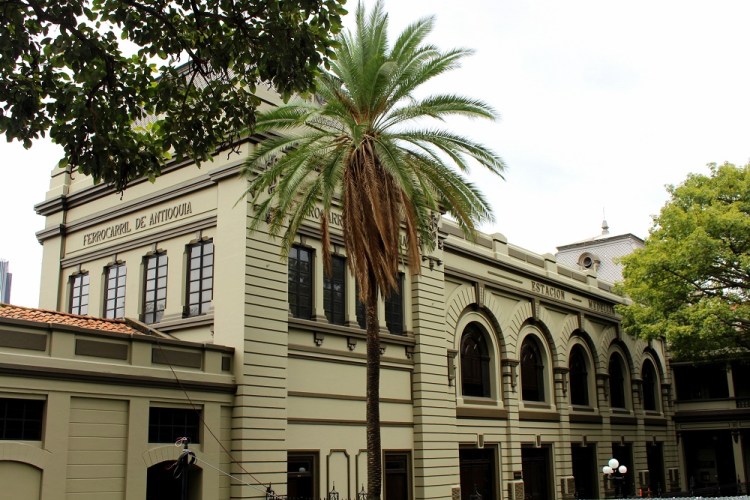 1423 medellin real city tour