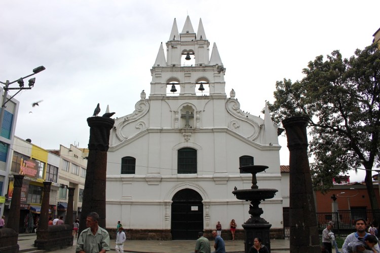 1429 medellin real city tour