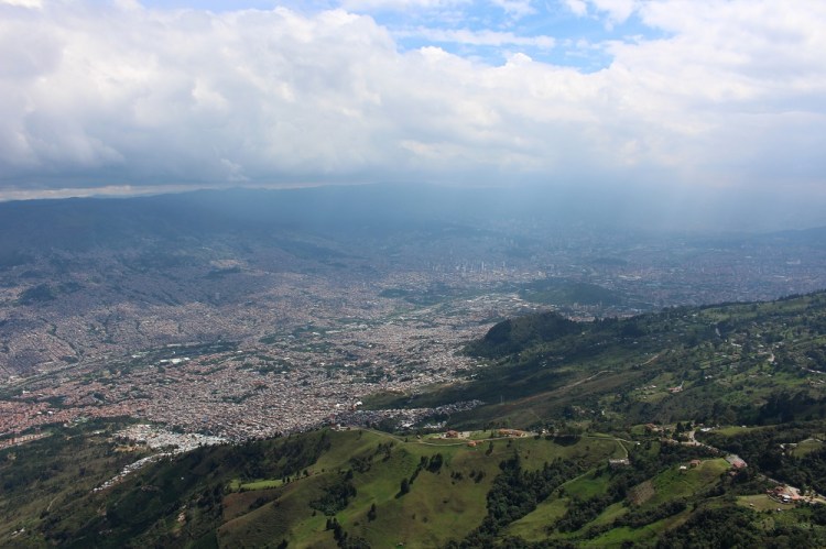 1443 medellin paraglide