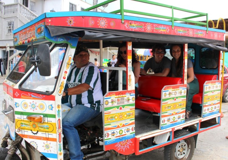 1462 guatape colombia tuk tuk