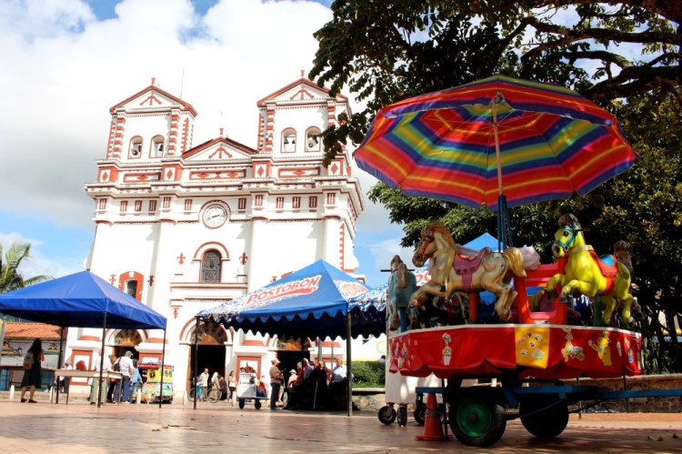 1464 guatape colombia