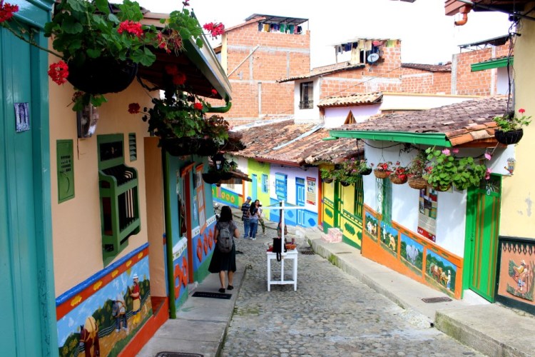 1469 guatape colombia