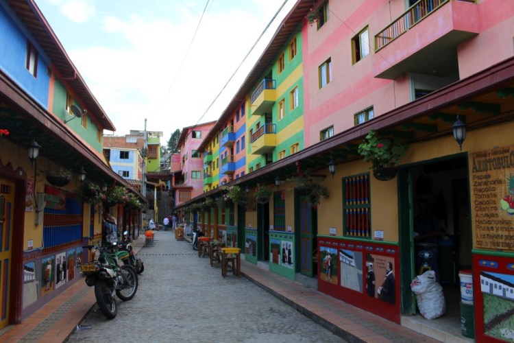 1474 guatape colombia