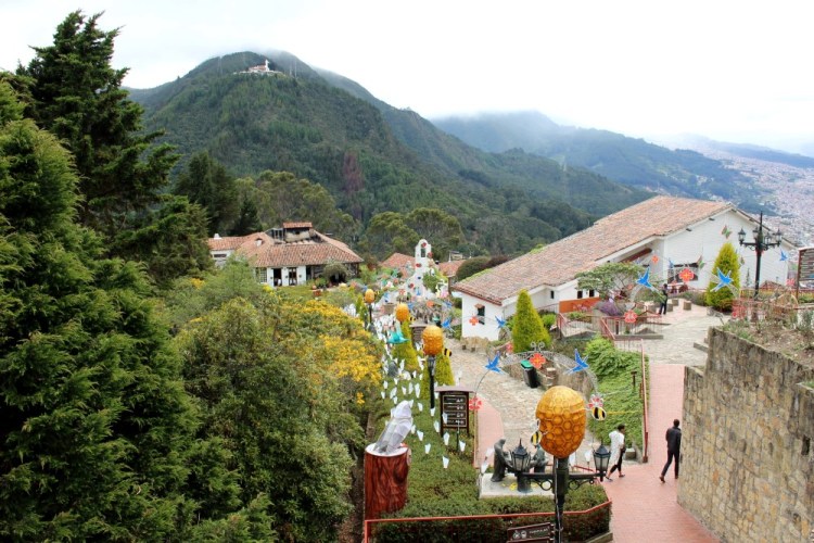 1553 Bogotá Colombia monserrate