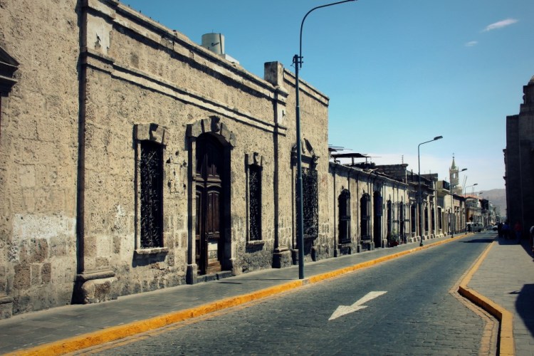 1935 Arequipa street