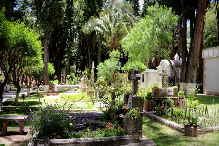 2121 Sucre Bolivia Cementario