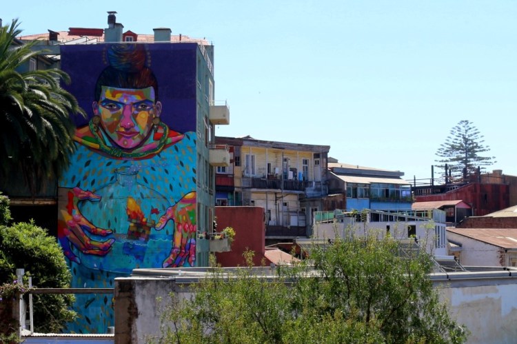 2302 Chile Valparaiso grafitti