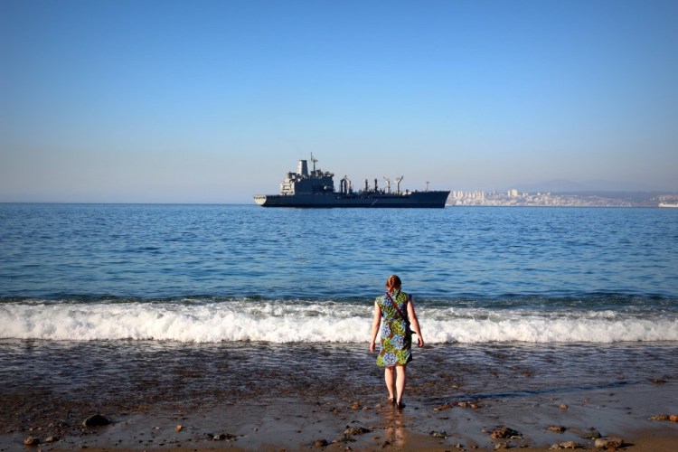 2314 Chile Valparaiso military port