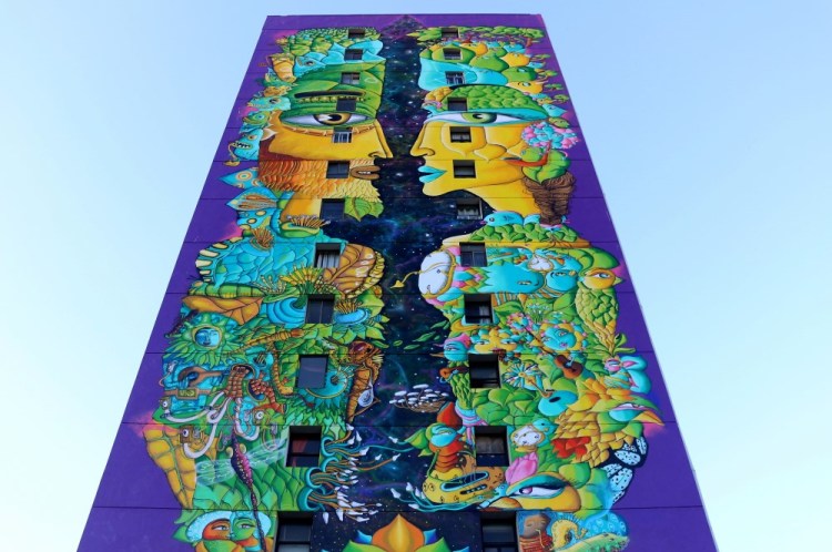 2315 Chile Valparaiso grafitti