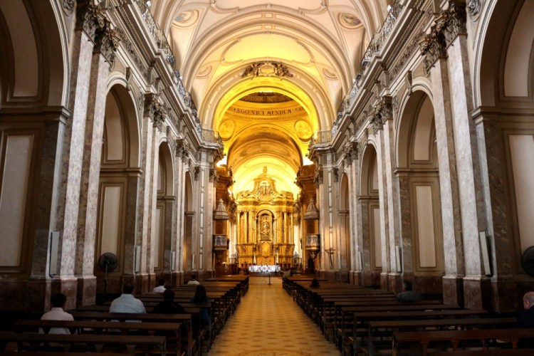 2504 Buenos Aires Argentina Catedral