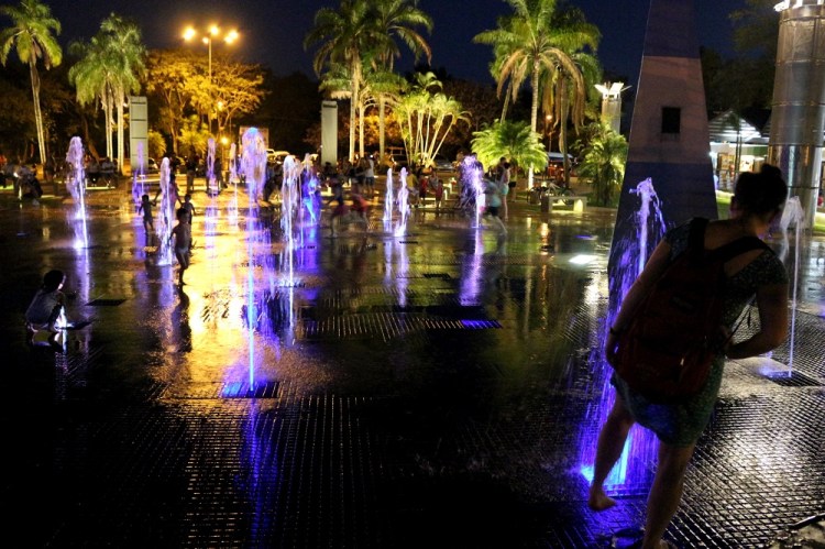 2625 Puerto Iguazu Argentina Guira Oga hito tres fronteras