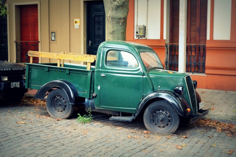 2646 Colonia Uruguay